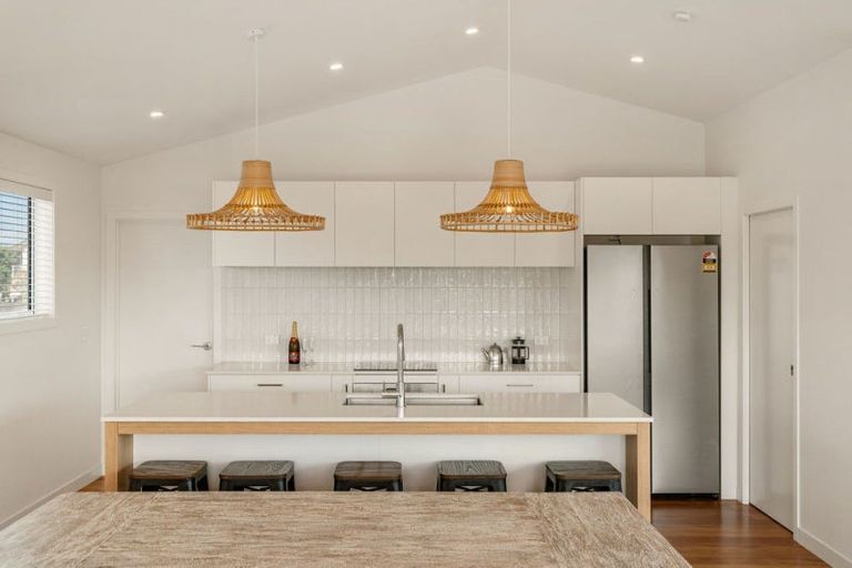 Photo of property in 1335d Papamoa Beach Road, Papamoa Beach, 3118