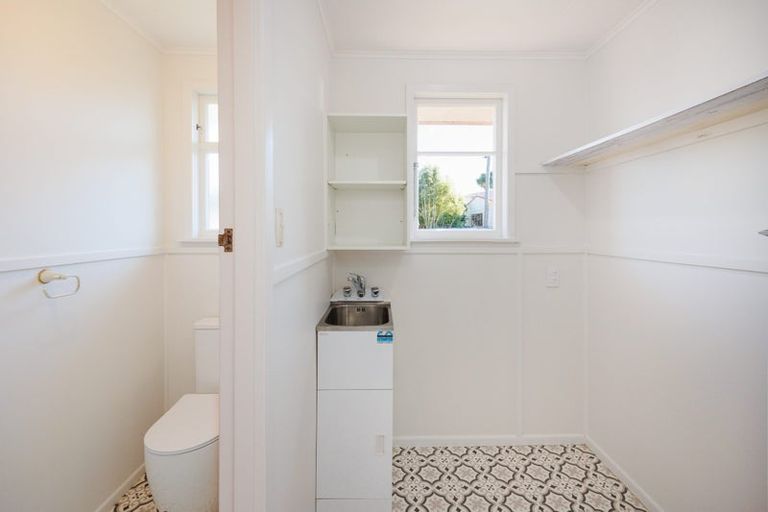 Photo of property in 86 Lethbridge Street, Feilding, 4702