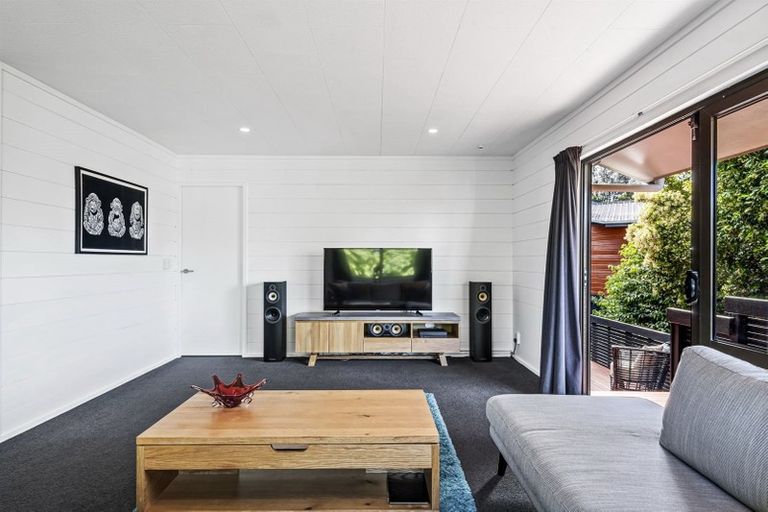 Photo of property in 2/105 Weldene Avenue, Glenfield, Auckland, 0629