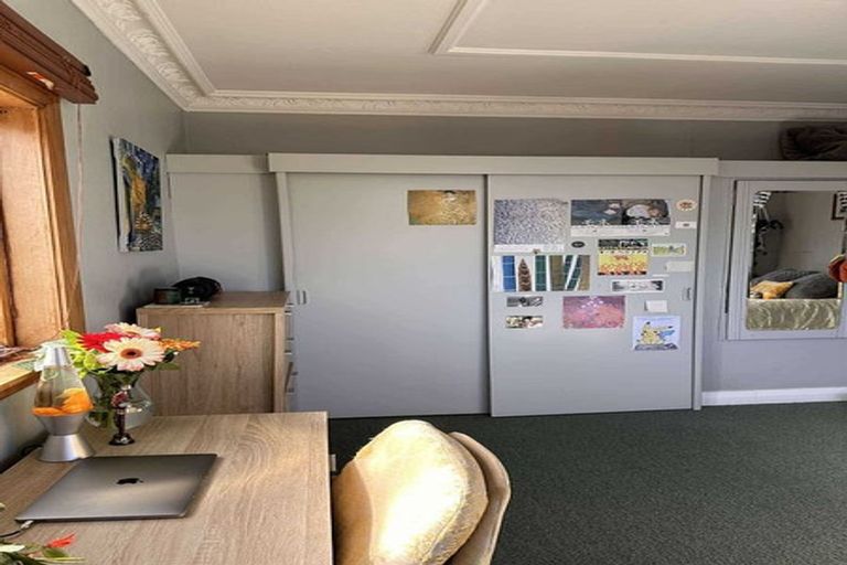 Photo of property in 10 Helen Street, Brooklyn, Wellington, 6021