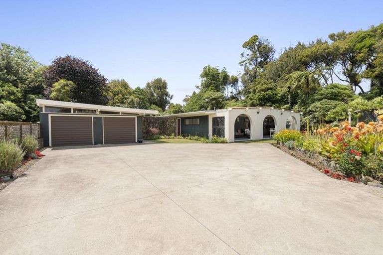 Photo of property in 12 Totara Terrace, Inglewood, 4330