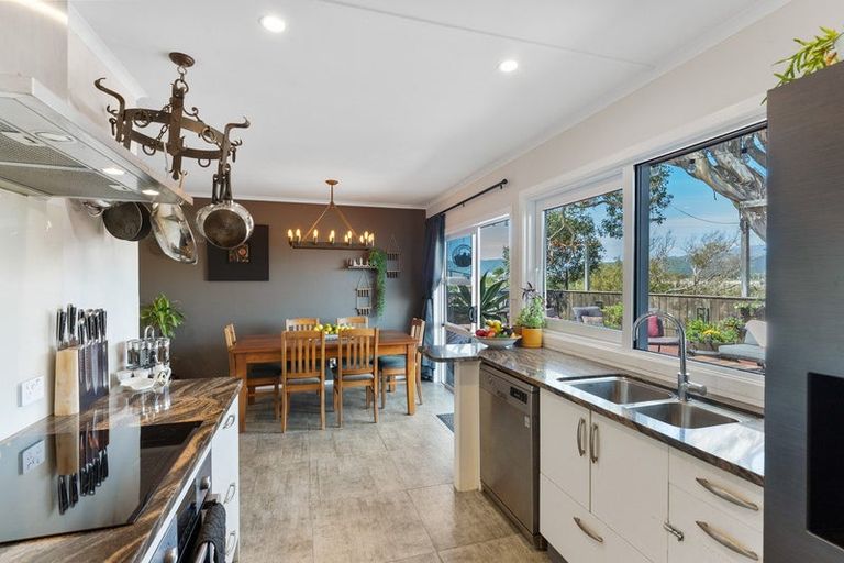 Photo of property in 51 Toru Road, Paraparaumu Beach, Paraparaumu, 5032