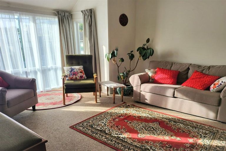 Photo of property in 90 Eden Street, Island Bay, Wellington, 6023