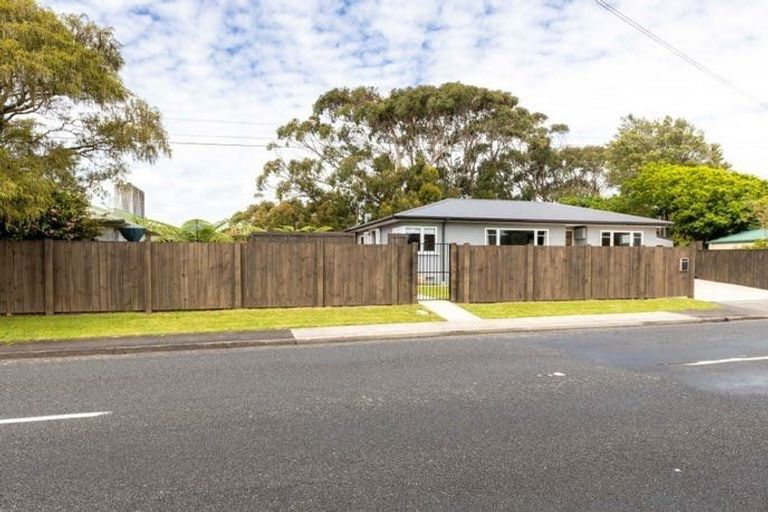 Photo of property in 201 Frankley Road, Frankleigh Park, New Plymouth, 4310