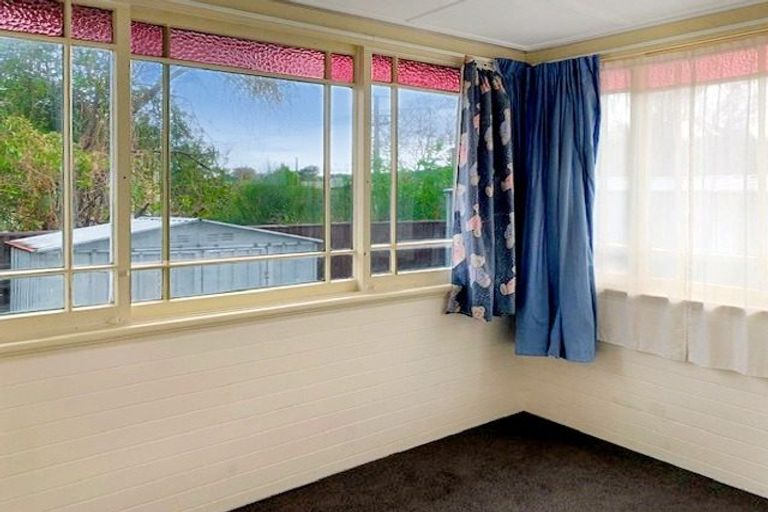 Photo of property in 15 Ladys Mile, Foxton, 4814