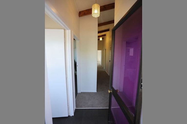 Photo of property in 23 Stottholm Road, Titirangi, Auckland, 0604