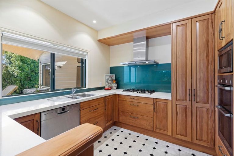 Photo of property in 32 Maesbury Close, Papamoa Beach, Papamoa, 3118