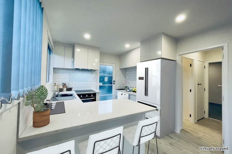 Photo of property in 1/15 Marina Road, Torbay, Auckland, 0630