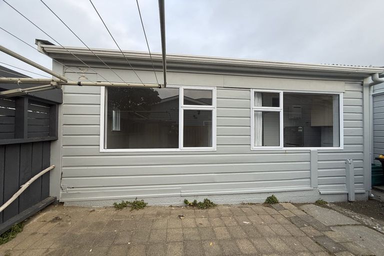 Photo of property in 209 Onepu Road, Lyall Bay, Wellington, 6022