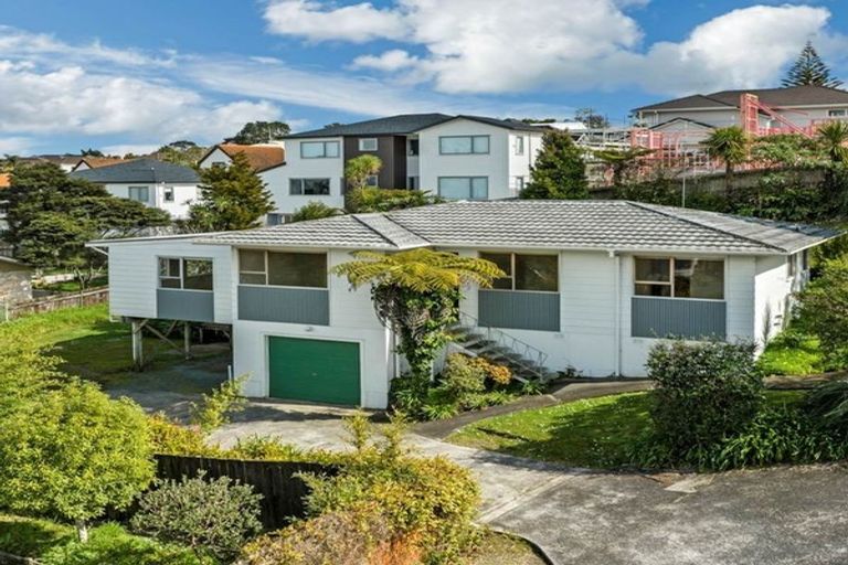 Photo of property in 62 Lavery Place, Sunnynook, Auckland, 0632