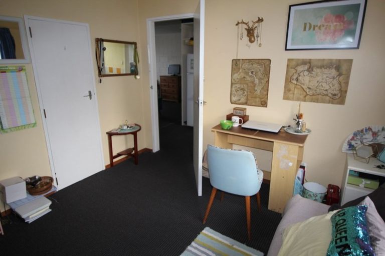 Photo of property in 7 South Street, West End, Palmerston North, 4410