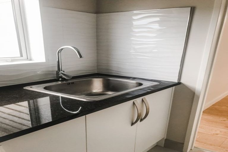 Photo of property in 18 Tinaku Road, Flat Bush, Auckland, 2019