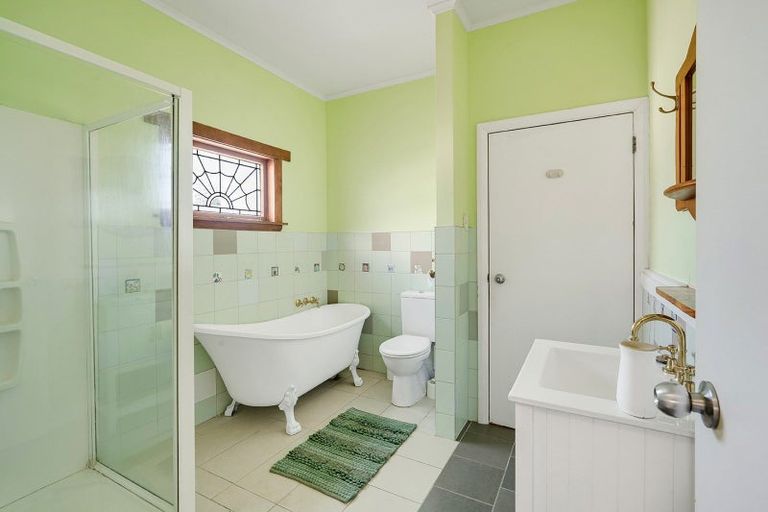 Photo of property in 1160 Heaphy Terrace, Fairfield, Hamilton, 3214