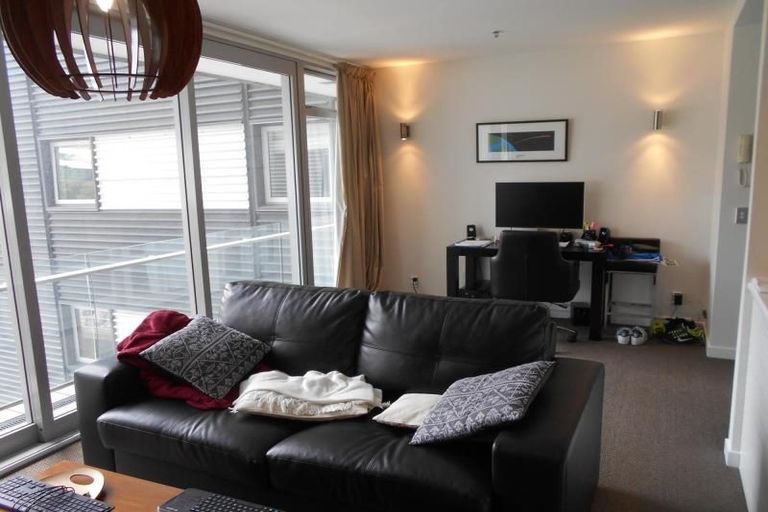 Photo of property in Montreaux Apartments, 5k/164 The Terrace, Wellington Central, Wellington, 6011