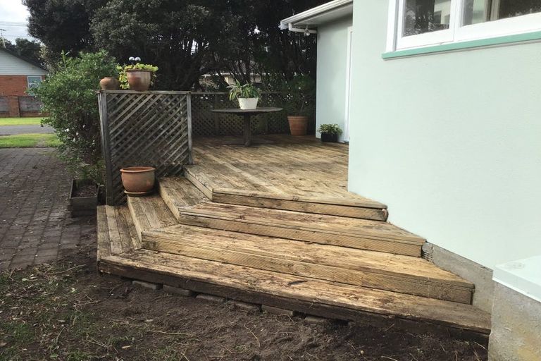 Photo of property in 10 Hohiria Street, Waikanae Beach, Waikanae, 5036