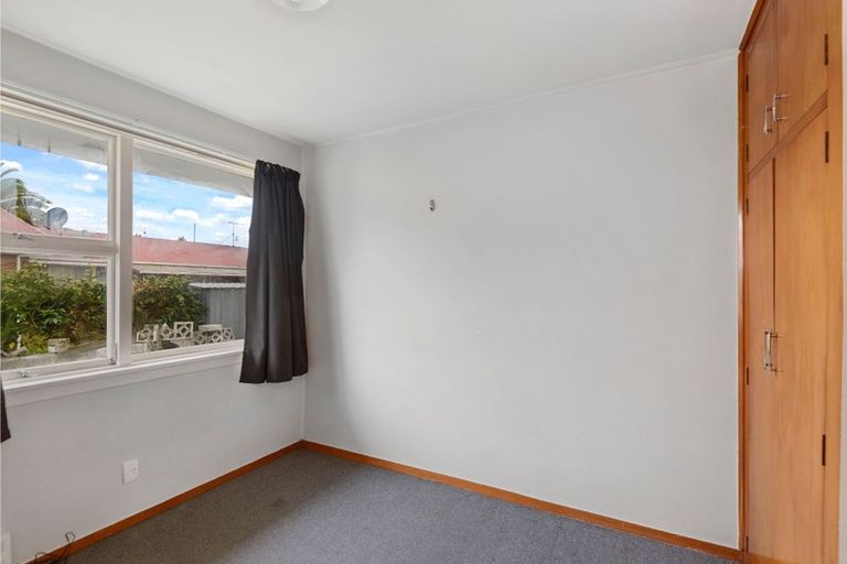 Photo of property in 2/355 Worcester Street, Linwood, Christchurch, 8011