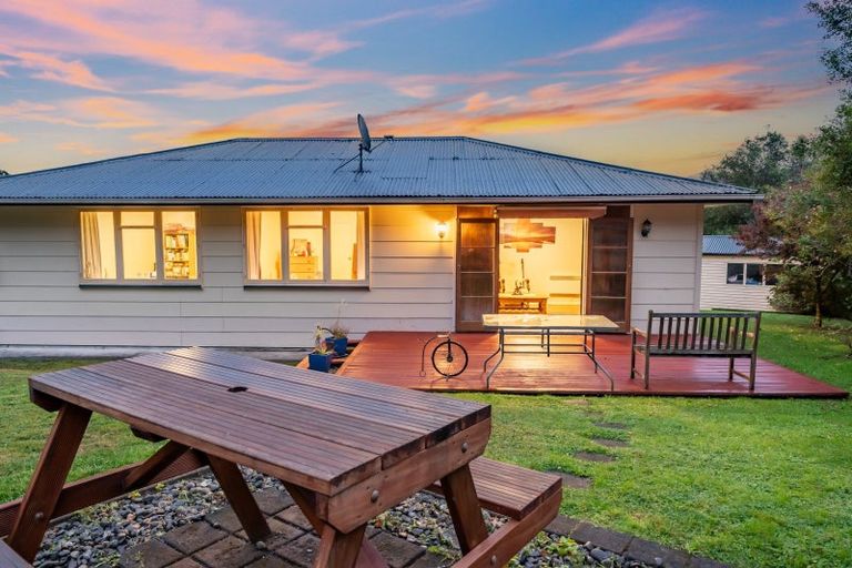 Photo of property in 69 Moeraki Road, Maoribank, Upper Hutt, 5018