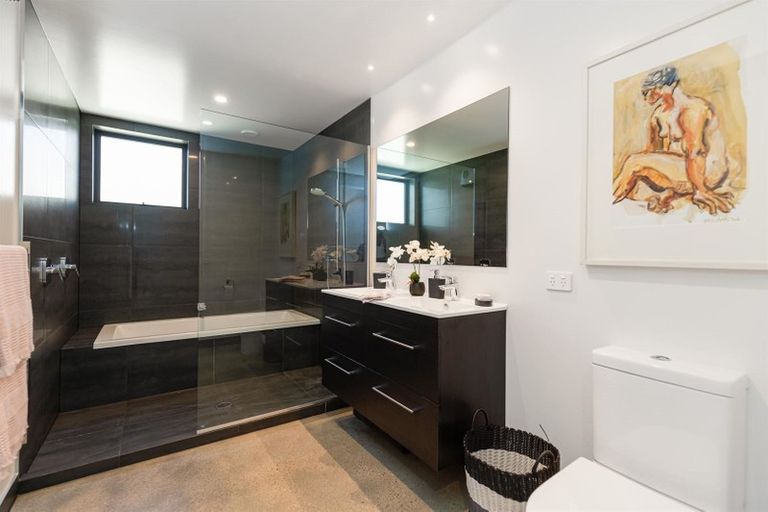 Photo of property in 8 Brett Lane, Jacks Point, Queenstown, 9371