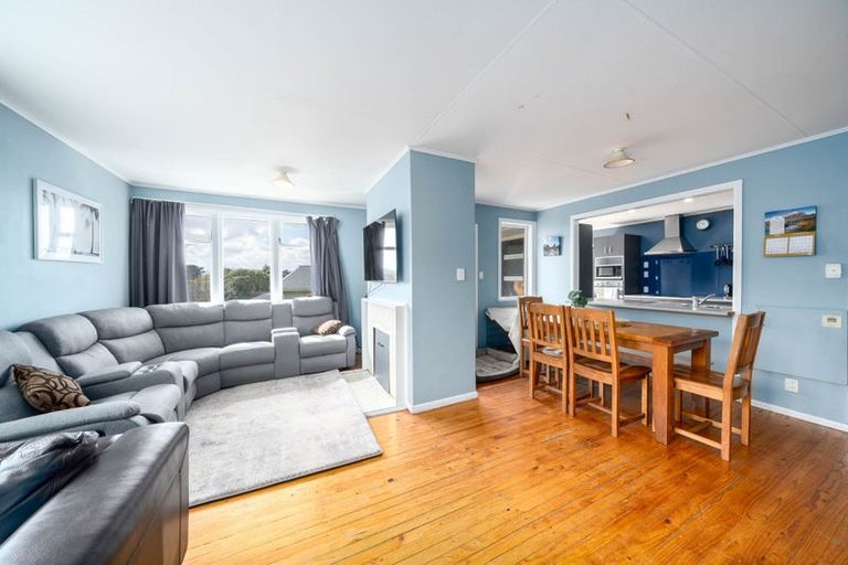 Photo of property in 11 Rangituhi Crescent, Takapuwahia, Porirua, 5022