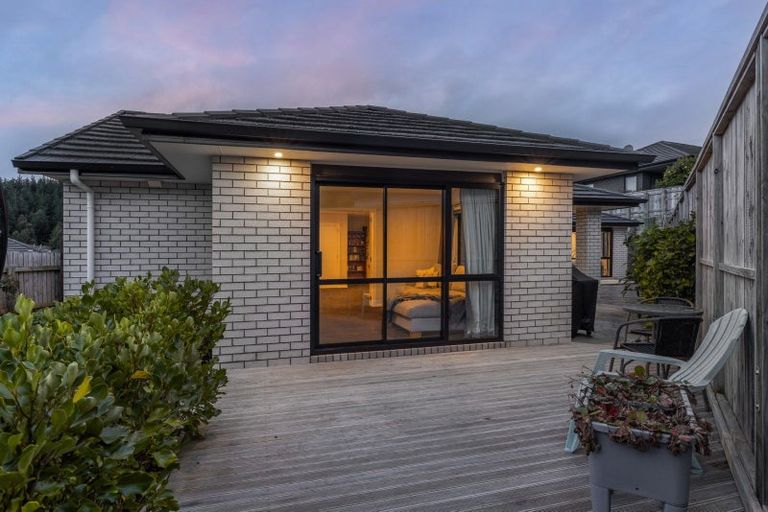 Photo of property in 14 Schooner Drive, Whitby, Porirua, 5024