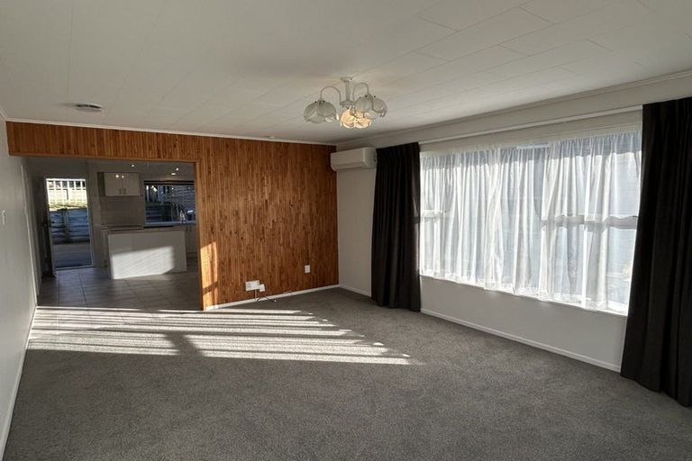 Photo of property in 15 The Anchorage, Whitby, Porirua, 5024