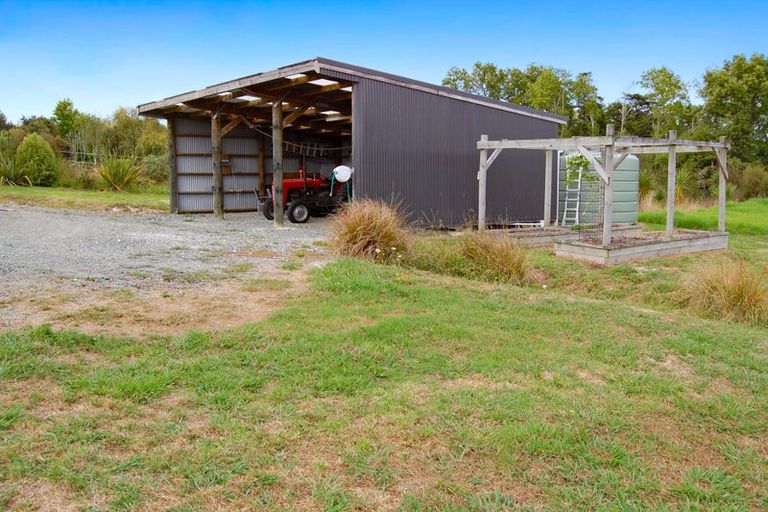 Photo of property in 306 Oneriri Road, Kaiwaka, 0573