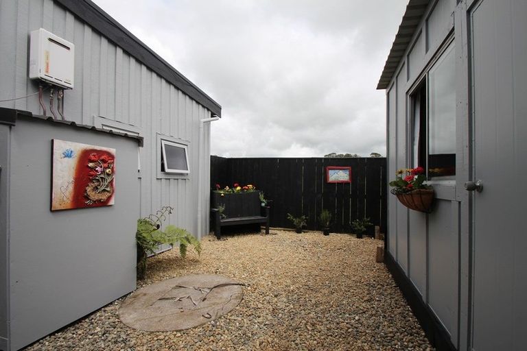 Photo of property in 70 Ackworth Road, Lepperton, New Plymouth, 4373