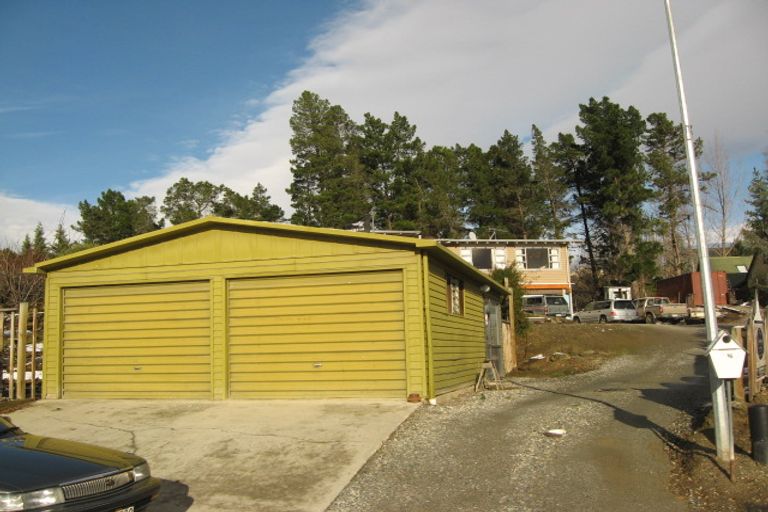 Photo of property in 16 Craig Place, Bridge Hill, Alexandra, 9320