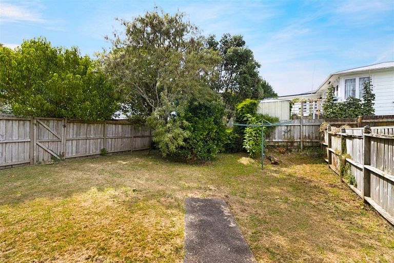 Photo of property in 2/60 Gardner Avenue, New Lynn, Auckland, 0600