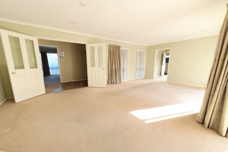 Photo of property in 24 Olena Avenue, Sunnyhills, Auckland, 2010
