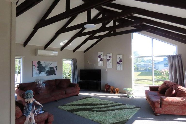 Photo of property in 2 Hinau Street, Pukehangi, Rotorua, 3015