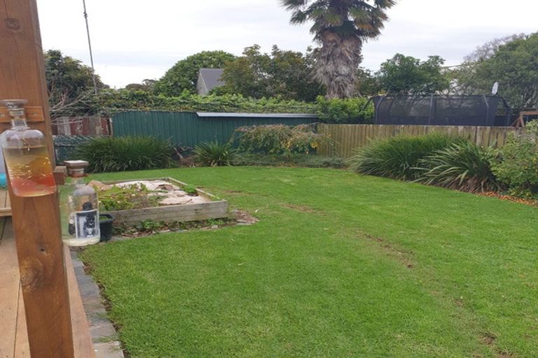 Photo of property in 1a Campbell Street, Waiuku, 2123