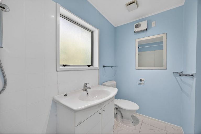 Photo of property in 2/34a Helena Street, Massey, Auckland, 0614