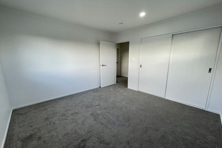 Photo of property in 65c Manuroa Road, Takanini, 2112