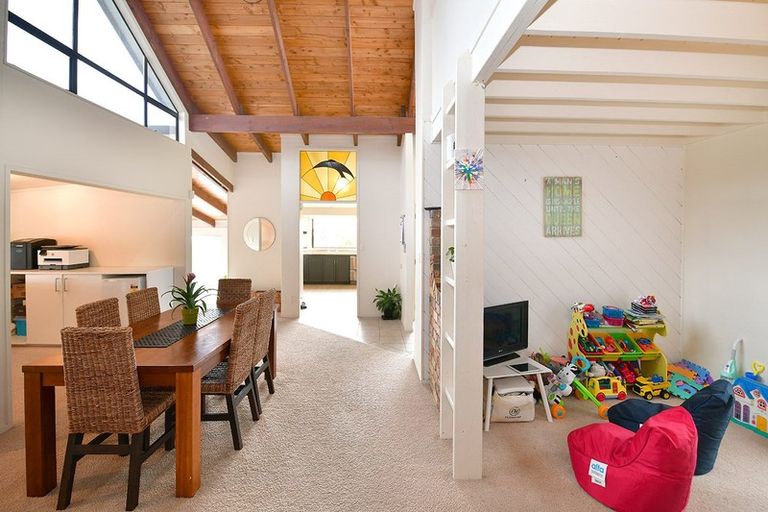 Photo of property in 159 Whangaparaoa Road, Red Beach, 0932