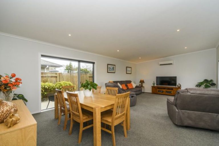 Photo of property in 48 Ward Street, Palmerston North, 4410