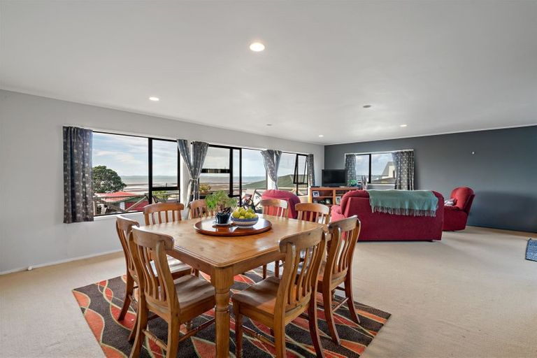 Photo of property in 13a Torkar Road, Clarks Beach, 2122