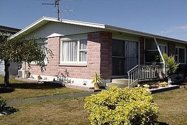 Photo of property in 1/41 Leicester Street, Stoke, Nelson, 7011