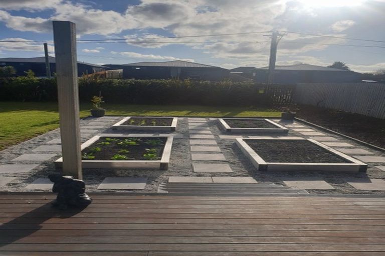 Photo of property in 104 Rowses Road, Aranui, Christchurch, 8061