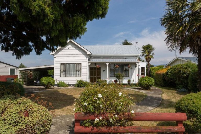 Photo of property in 47 Thyra Street, Dannevirke, 4930
