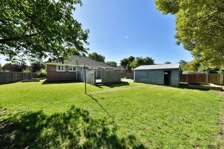 Photo of property in 16 Attlee Crescent, Bryndwr, Christchurch, 8053