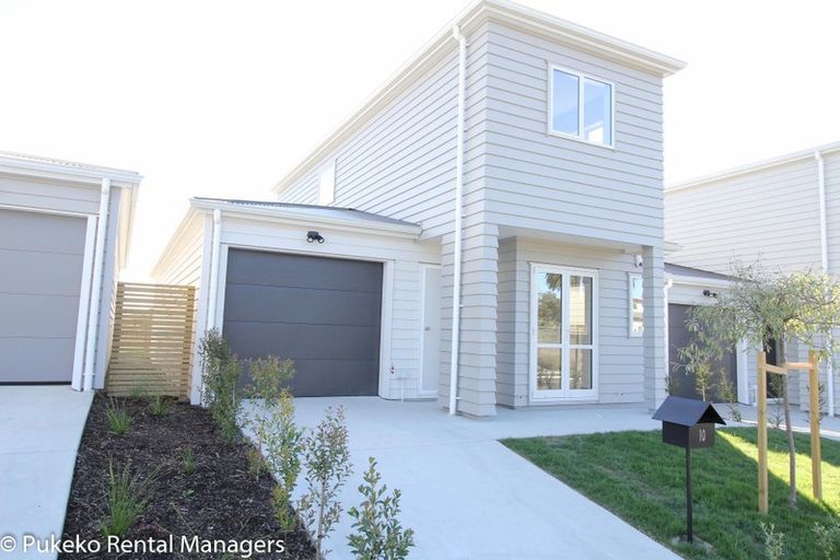Photo of property in 10 Divide Loop, Takanini, 2112