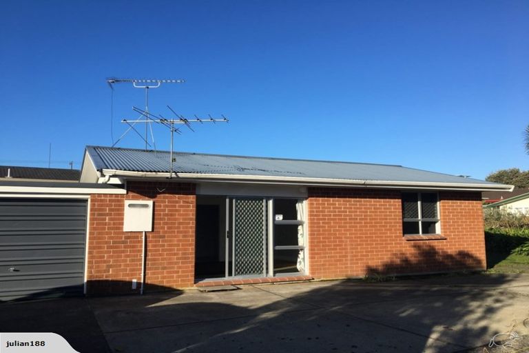 Photo of property in 1/69 Florence Avenue, Orewa, 0931