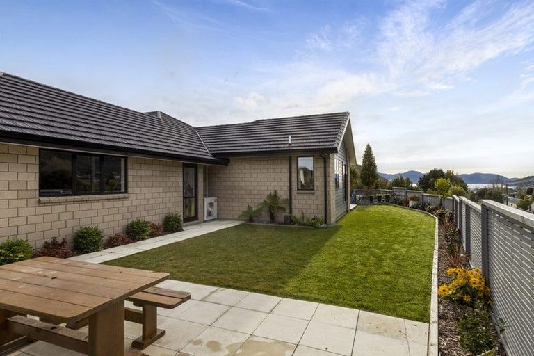 Photo of property in 10 Admiralty Place, Waikawa, Picton, 7220