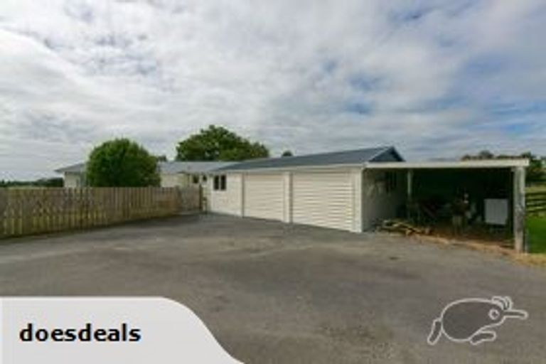 Photo of property in 284 Corbett Road, Paraite, New Plymouth, 4373