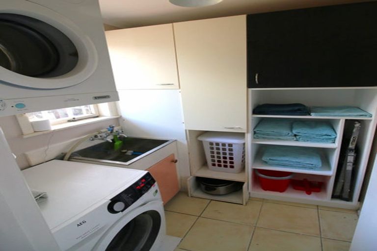 Photo of property in 8 Nicolas Avenue, Glen Eden, Auckland, 0602