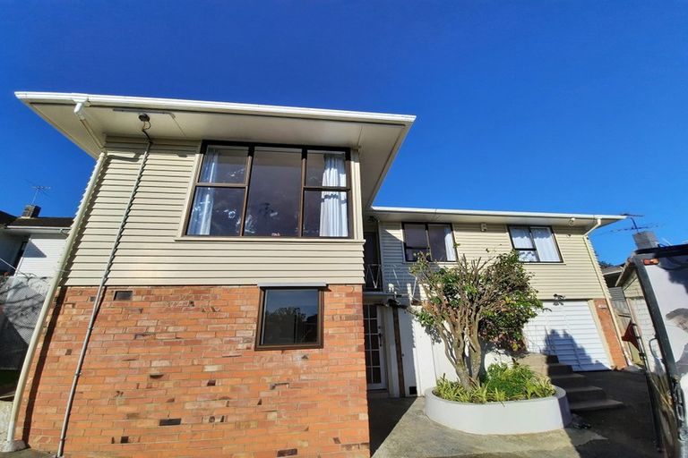 Photo of property in 9 Ennis Avenue, Pakuranga Heights, Auckland, 2010