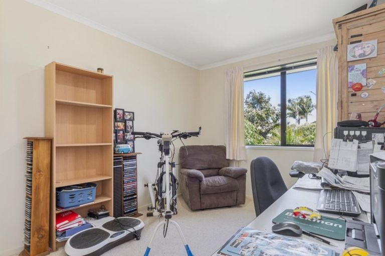 Photo of property in 120 Longview Drive, Papamoa Beach, Papamoa, 3118