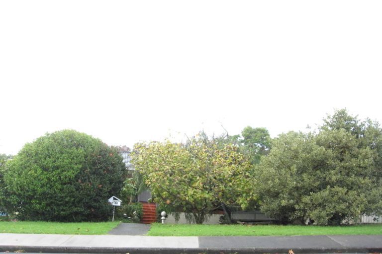Photo of property in 15 Mcmillan Place, Mellons Bay, Auckland, 2014