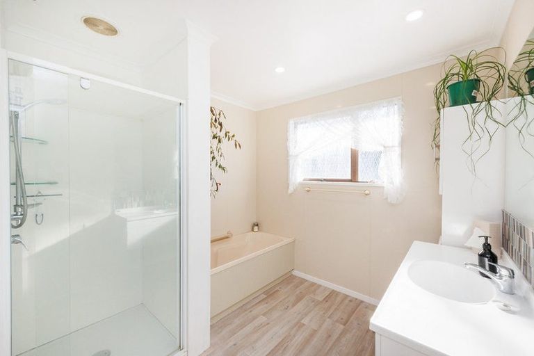 Photo of property in 4 Gainsborough Grove, Highbury, Palmerston North, 4412